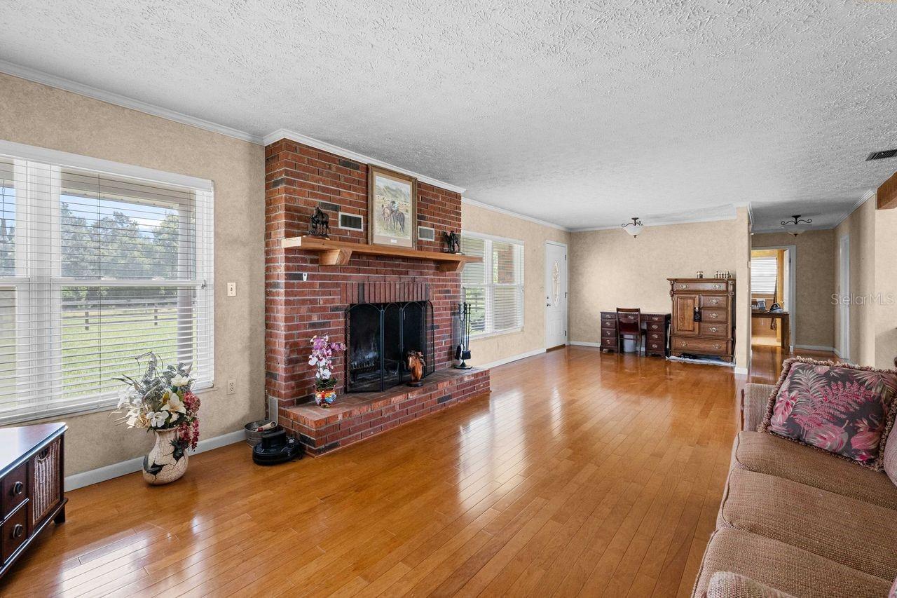 38730 Mickler Rd Property Photo 3