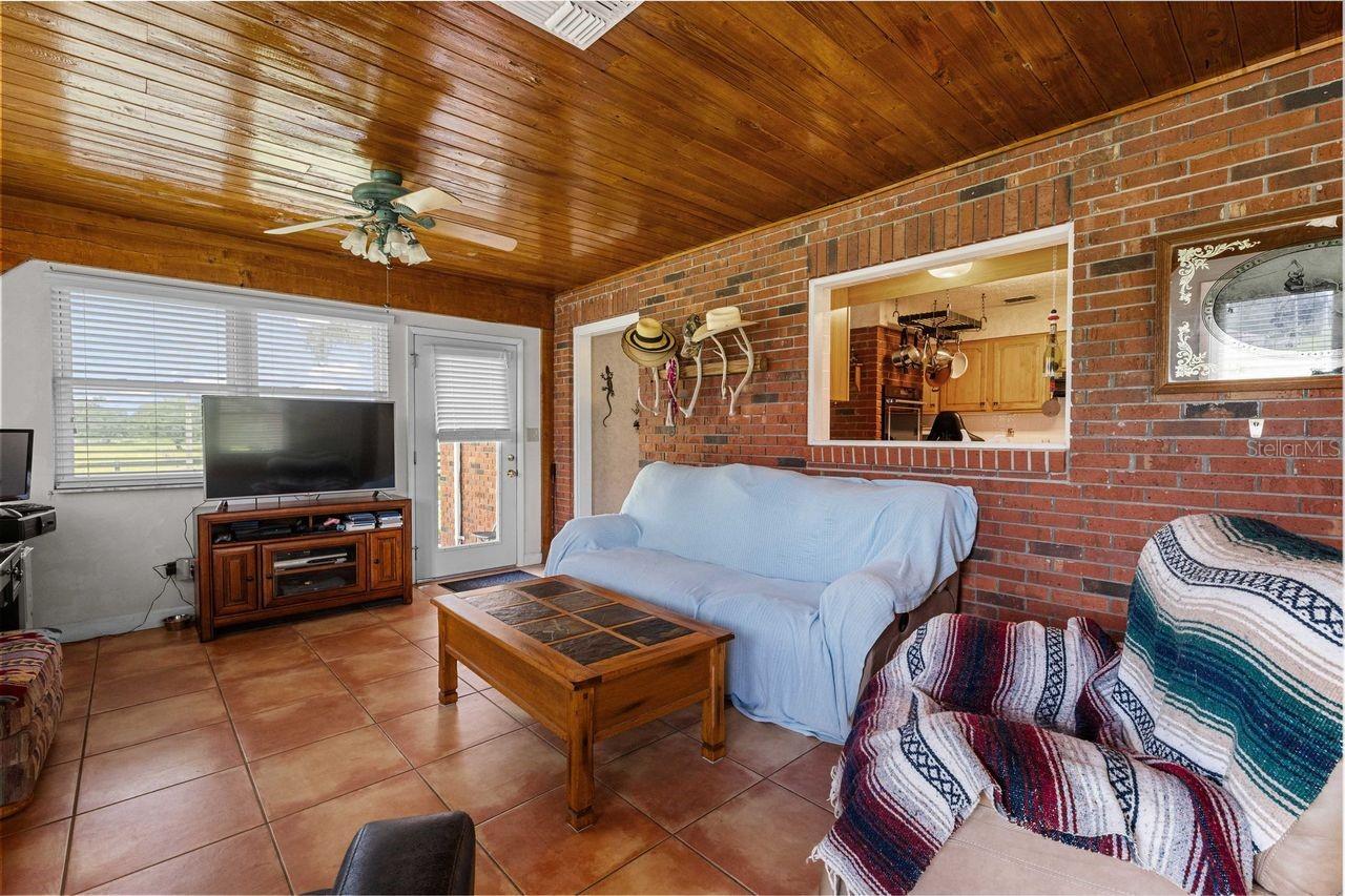 38730 Mickler Rd Property Photo 11