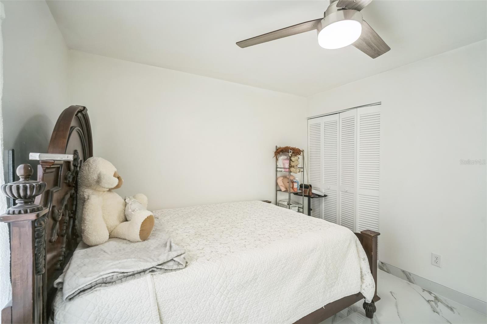 6830 N Dormany Rd Property Photo 12