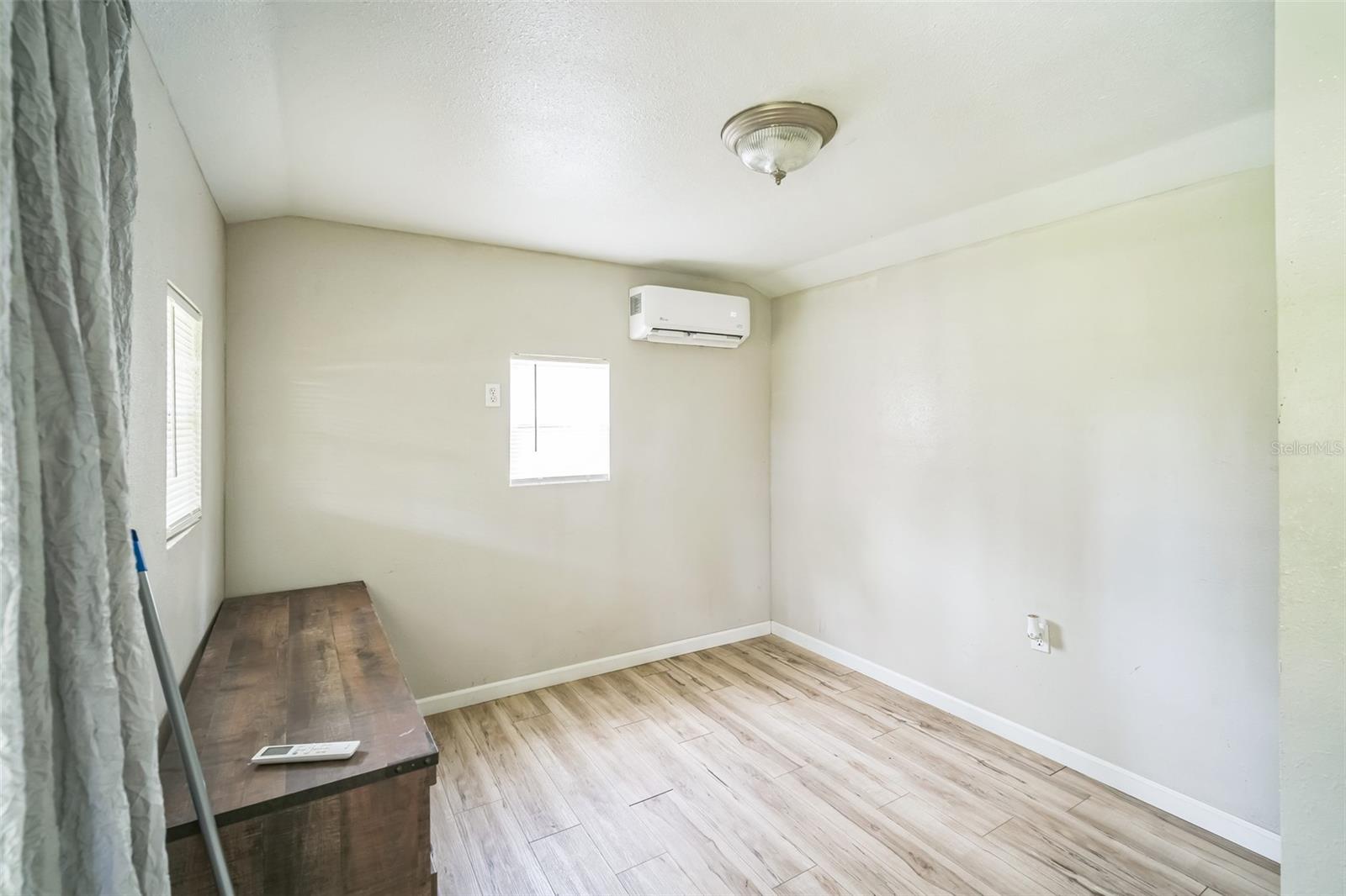 6830 N Dormany Rd Property Photo 25