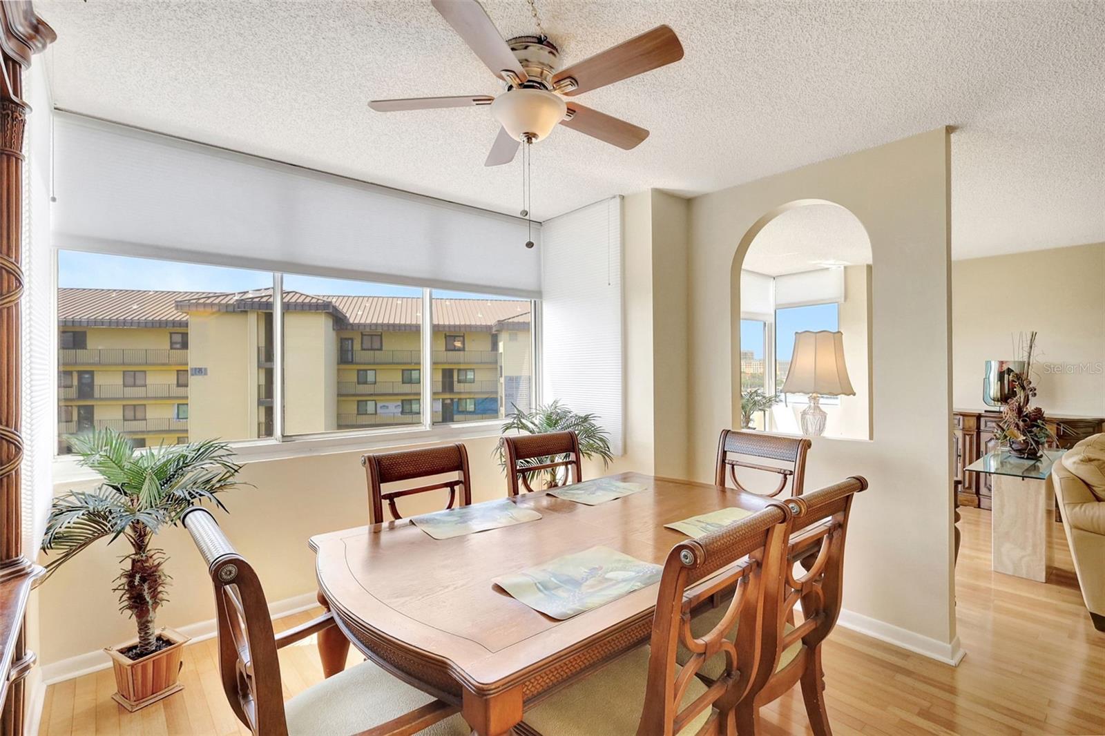 660 Island Way #708 Property Photo 17