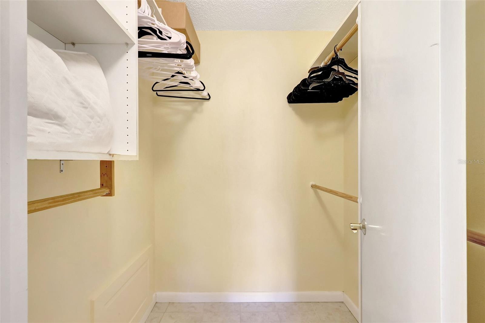 660 Island Way #708 Property Photo 32