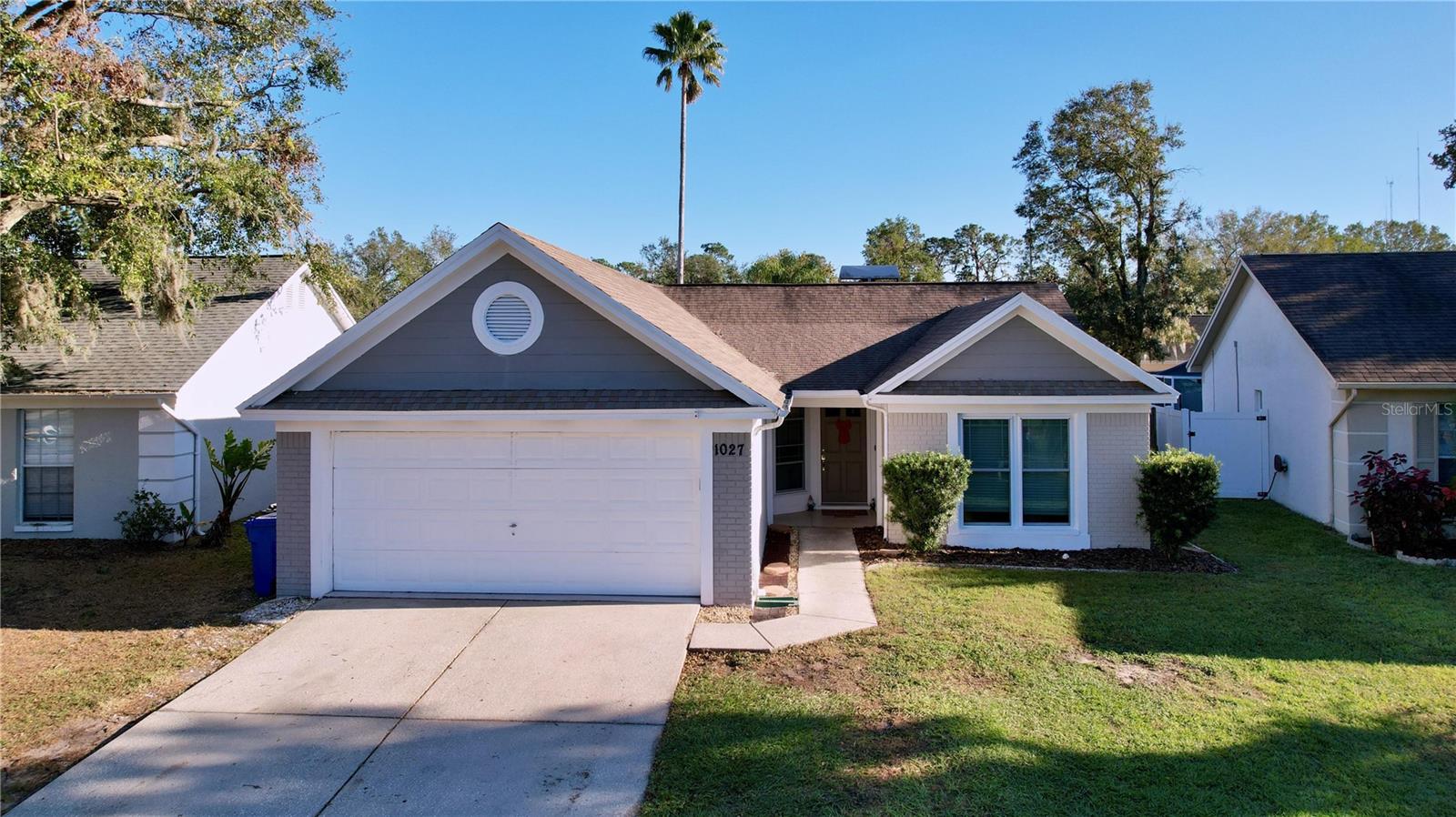 1027 HARDWOOD DR