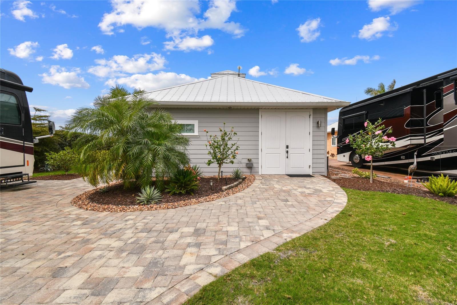 8234 Sw Sand Crane Cir Property Photo 1
