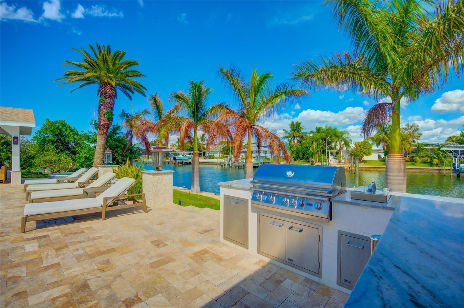 807 Snug Is Property Photo 39