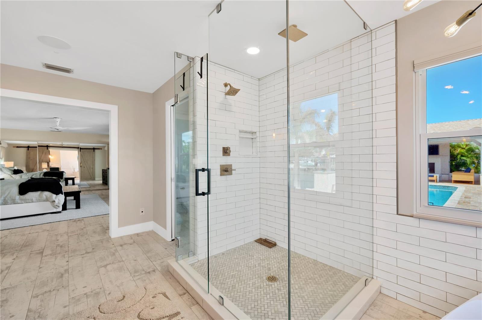 807 Snug Is Property Photo 65