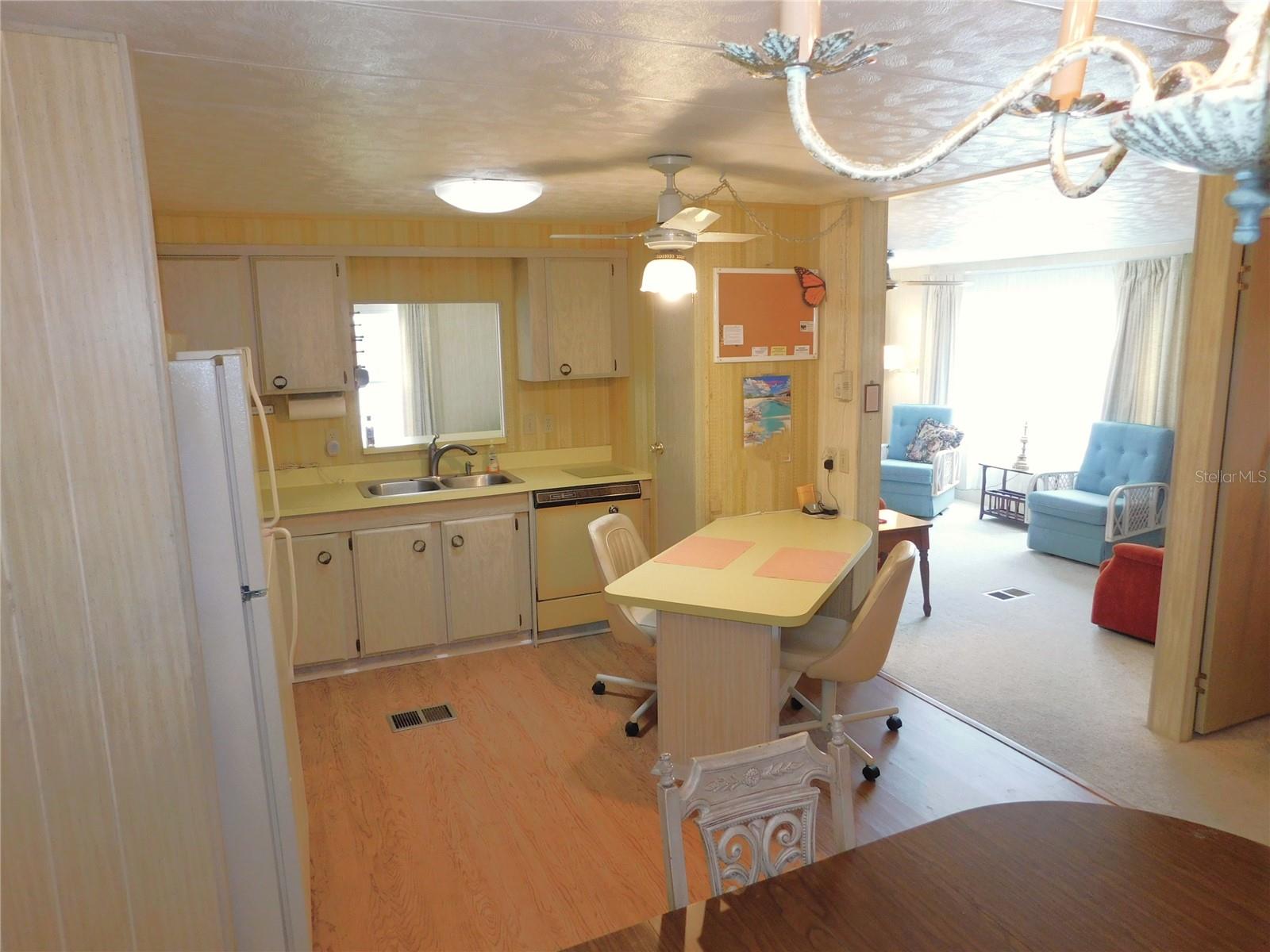 36934 Beth Ave Property Photo 4