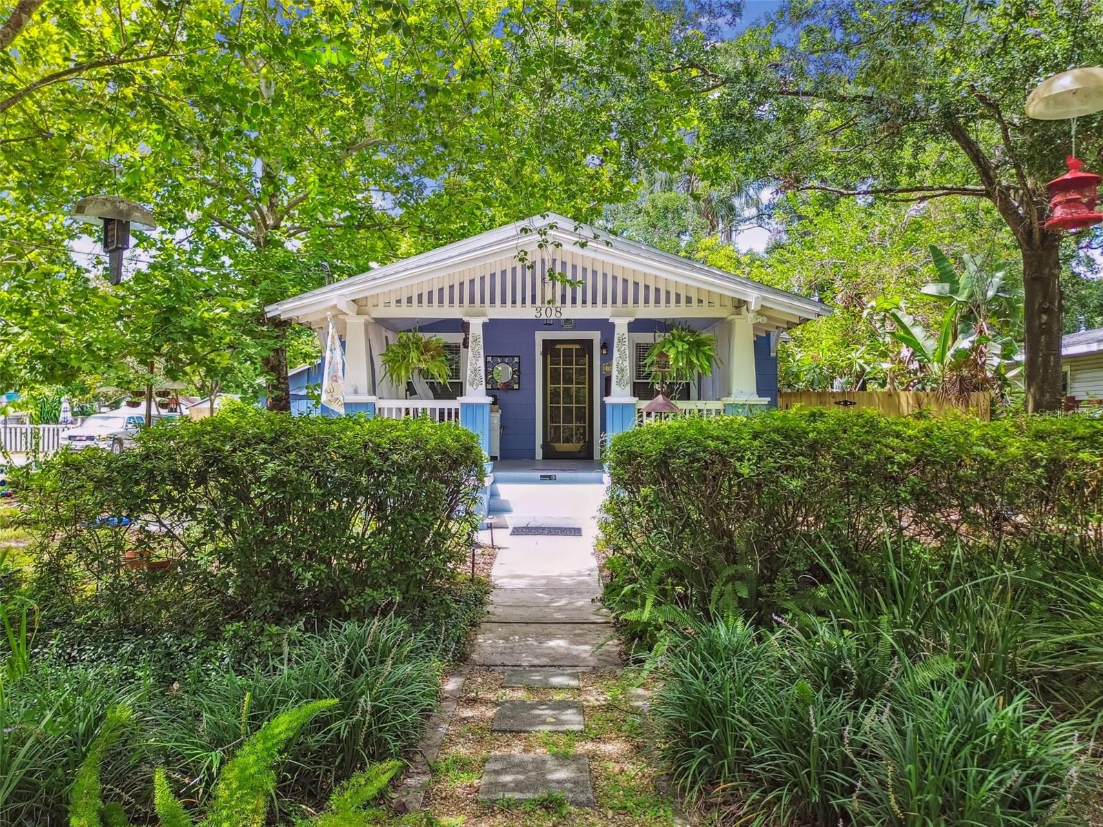 308 E Clifton St Property Photo 1