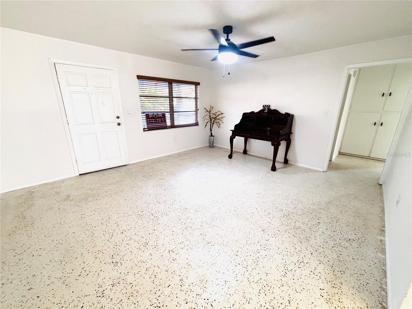 6125 Beacon Point Dr Property Photo 10