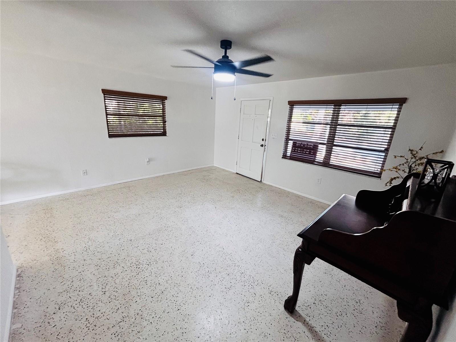 6125 Beacon Point Dr Property Photo 11