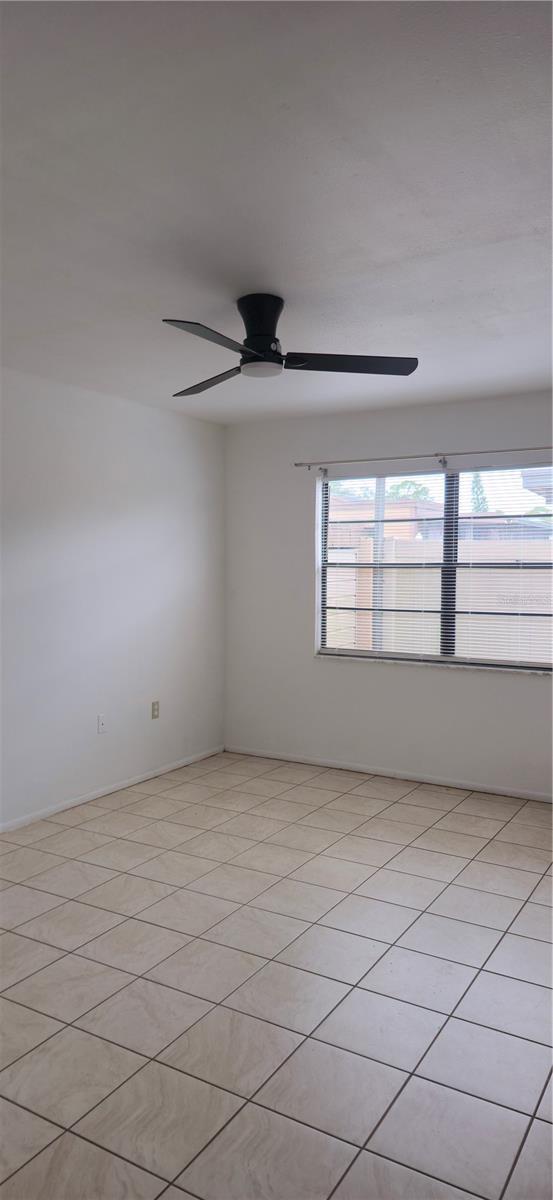 2214 Oak Wind Dr Property Photo 32