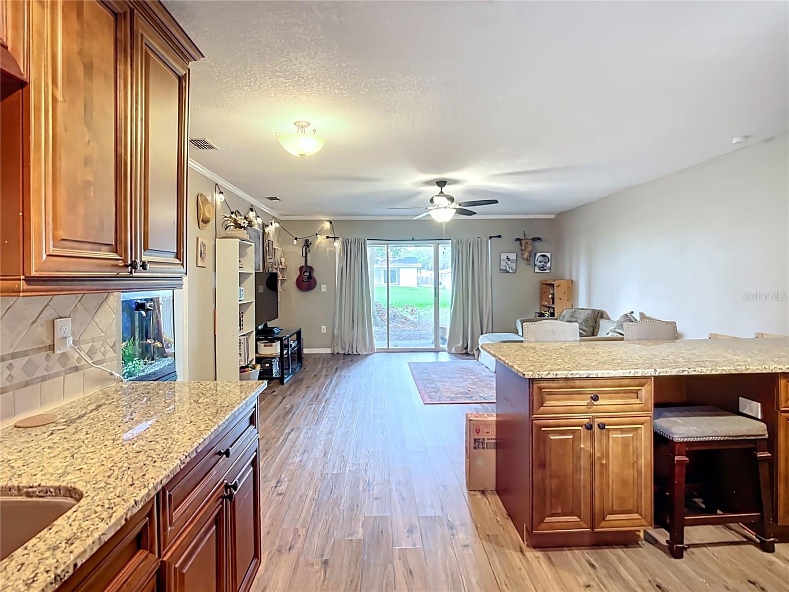 1304 Alfred St #b Property Photo 5