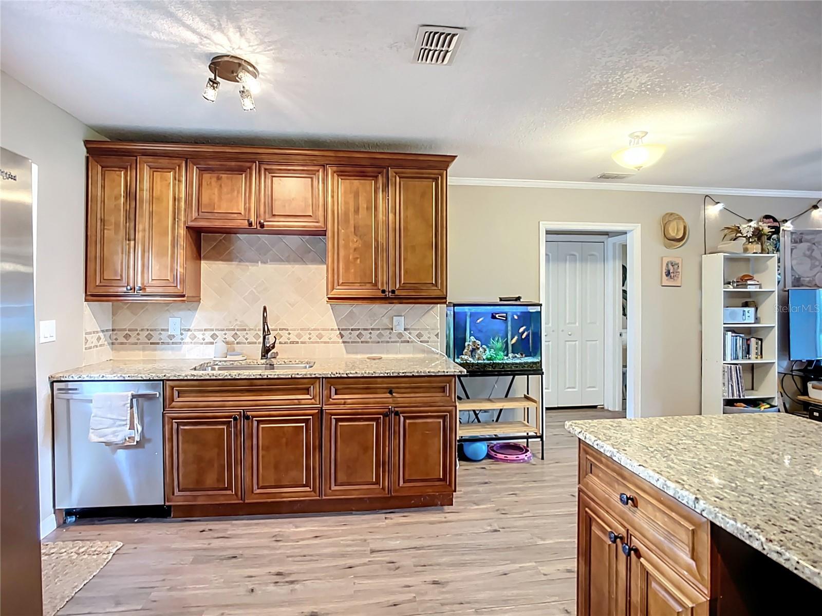 1304 Alfred St #b Property Photo 8
