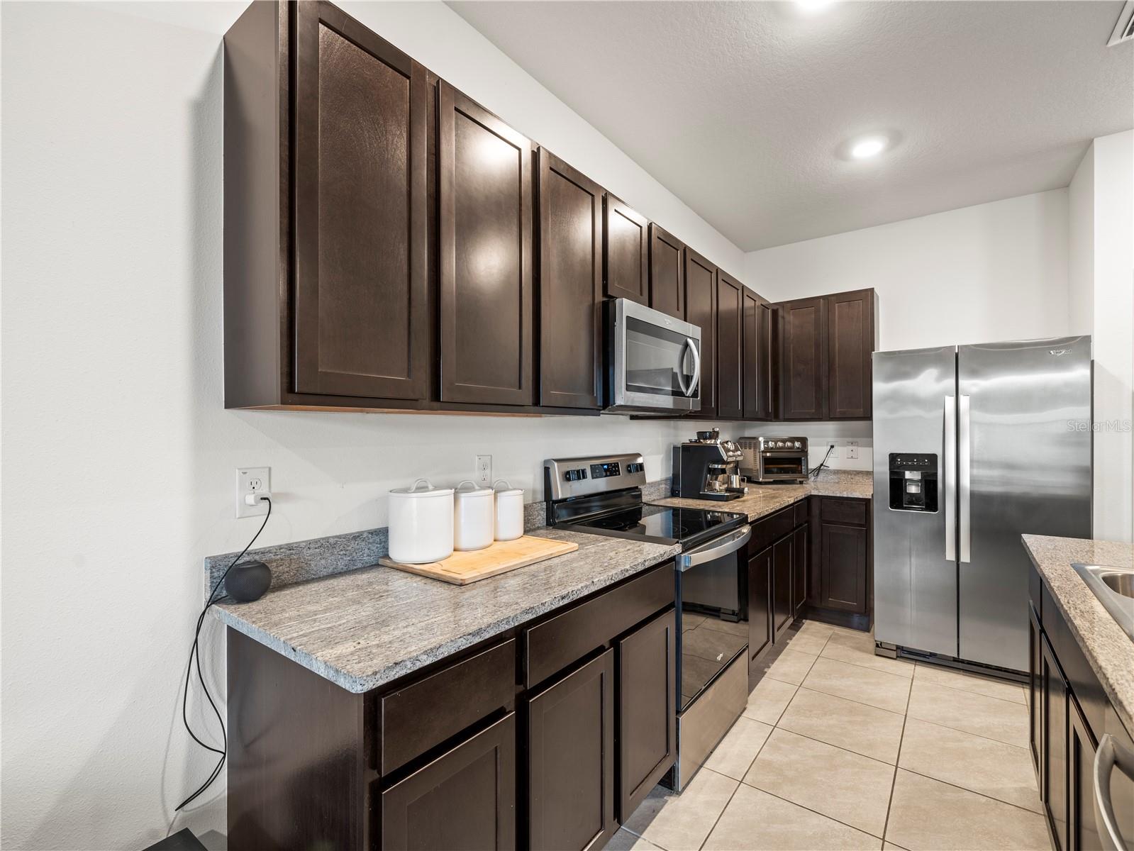 2886 Suncoast Plains Dr Property Photo 4
