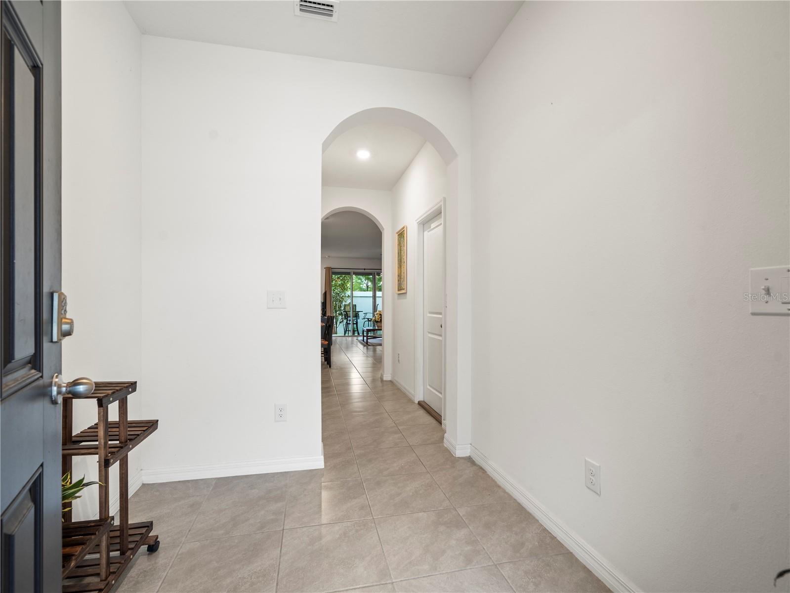 2886 Suncoast Plains Dr Property Photo 9