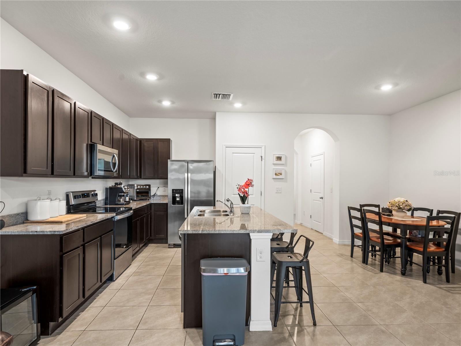 2886 Suncoast Plains Dr Property Photo 10