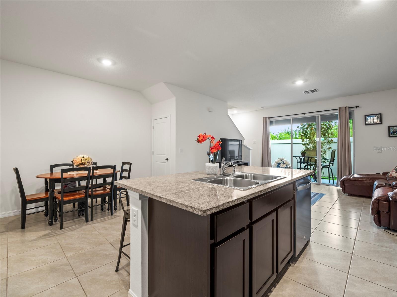 2886 Suncoast Plains Dr Property Photo 11