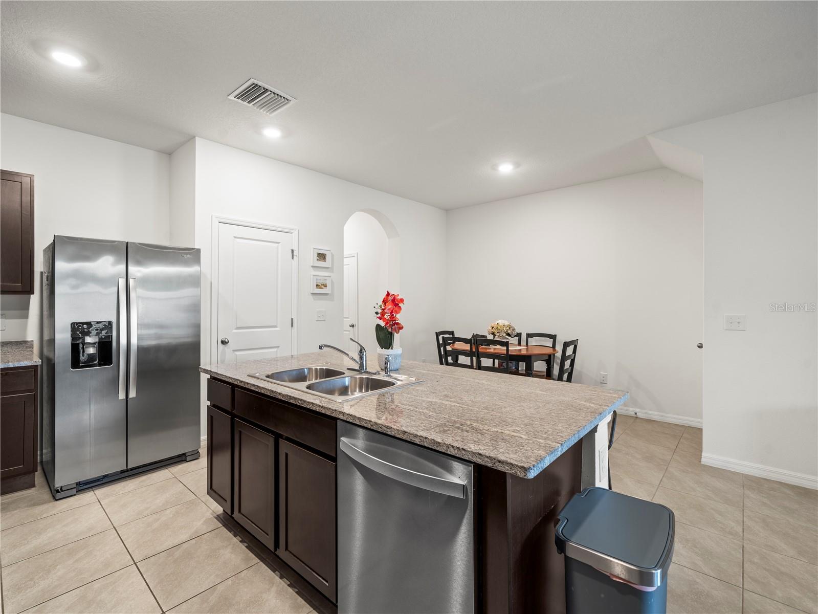 2886 Suncoast Plains Dr Property Photo 13