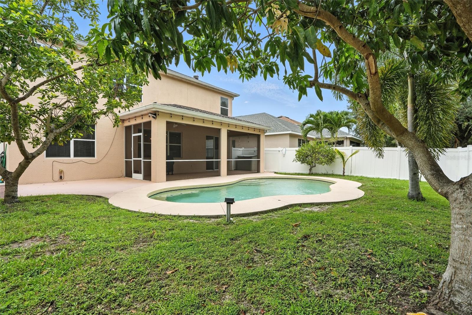 10043 Winding River Rd Property Photo 31