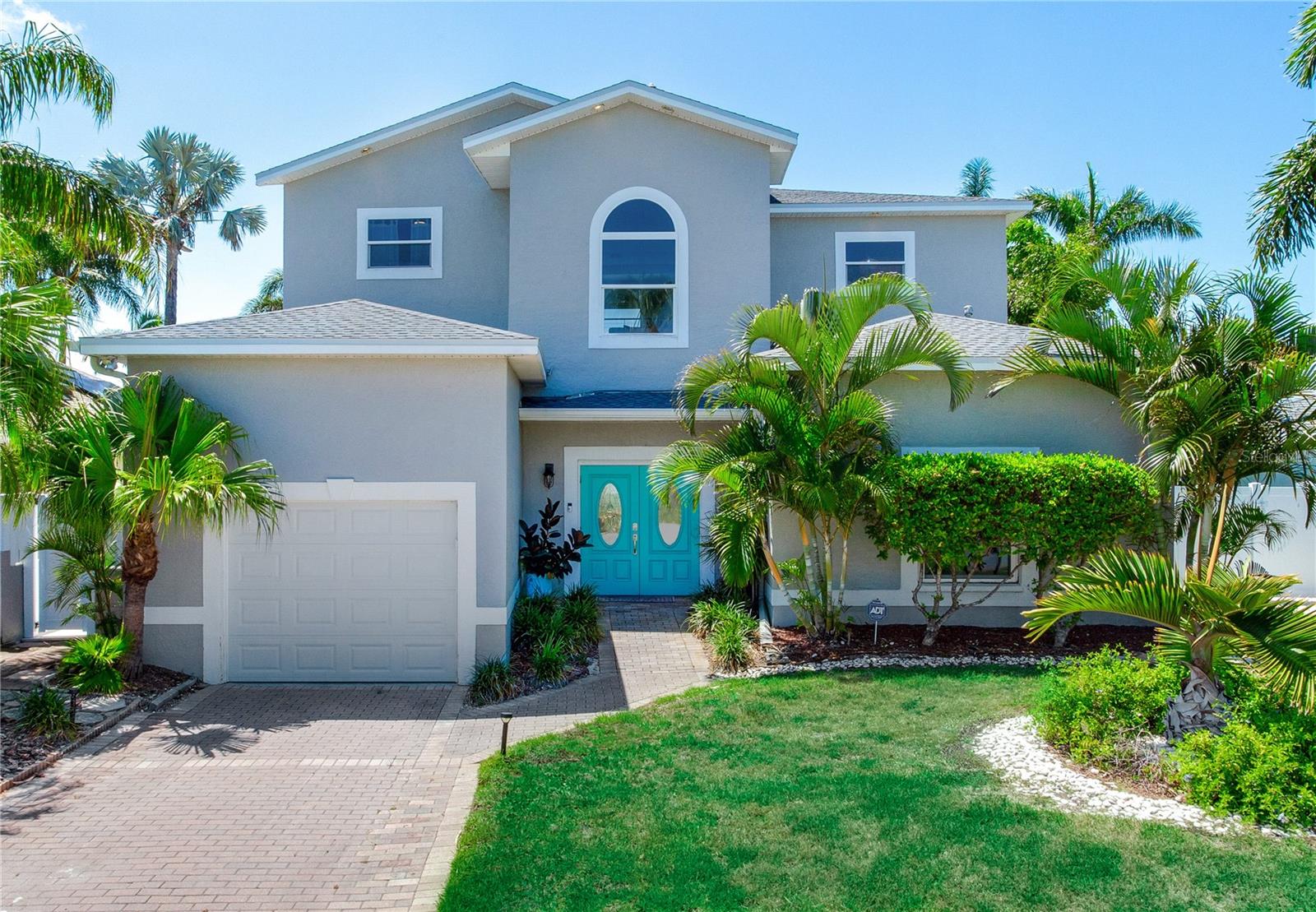 17081 Dolphin Dr Property Photo 5
