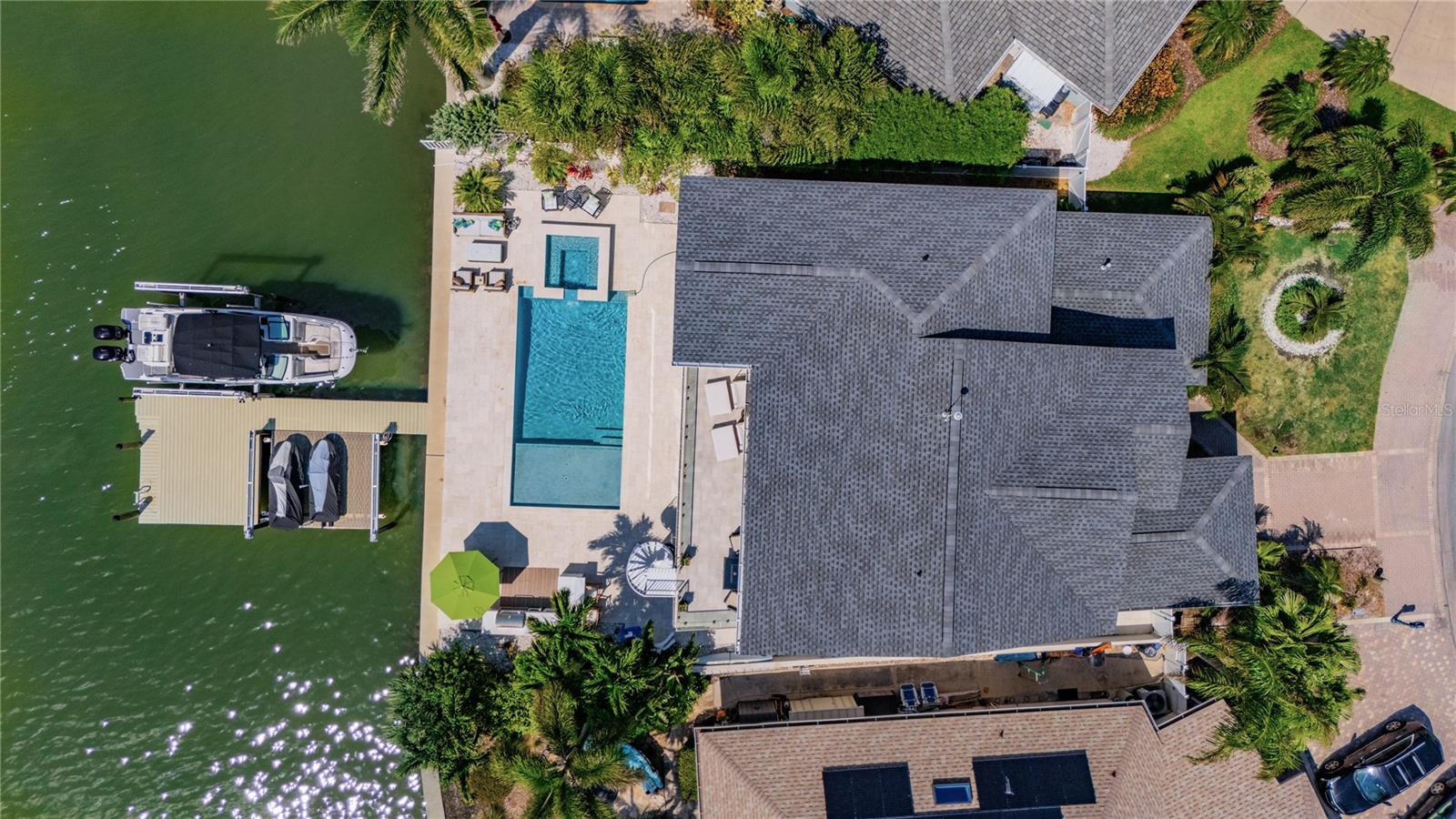 17081 Dolphin Dr Property Photo 7