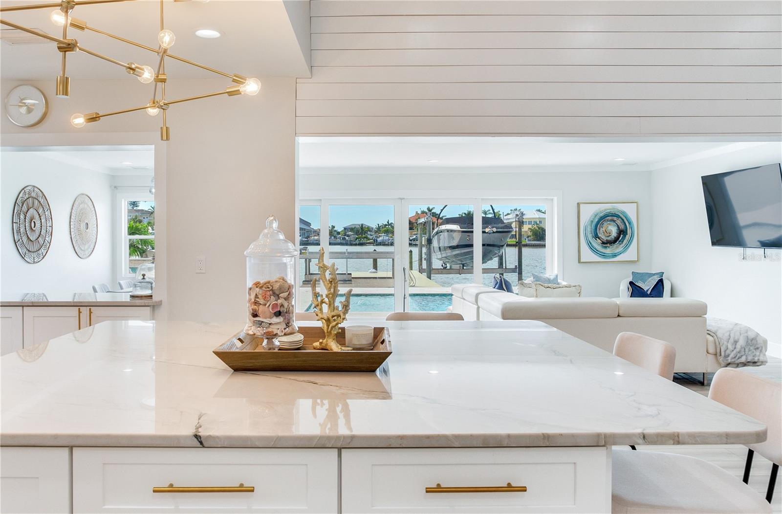 17081 Dolphin Dr Property Photo 10