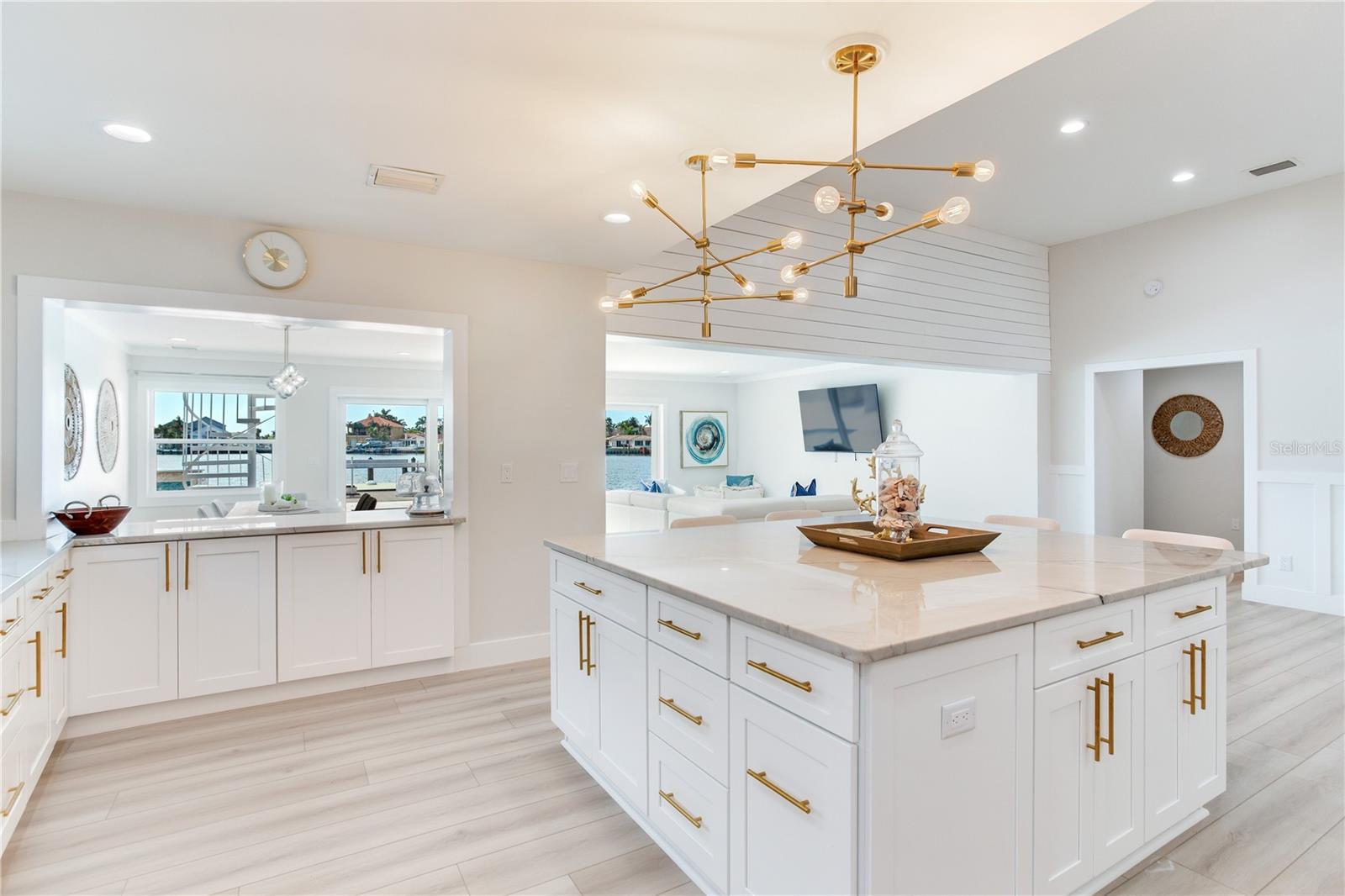 17081 Dolphin Dr Property Photo 18