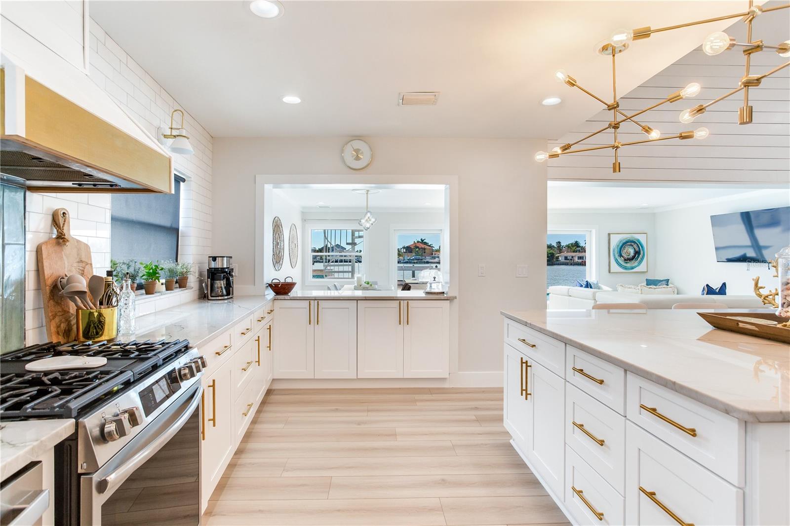 17081 Dolphin Dr Property Photo 19