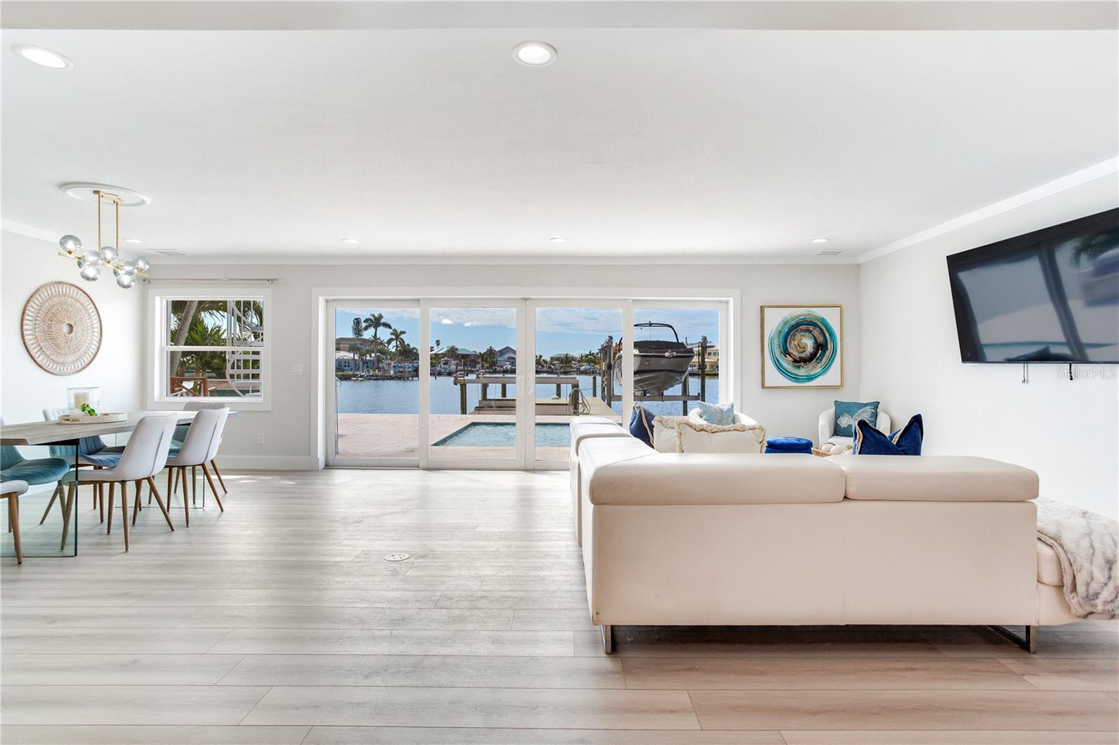 17081 Dolphin Dr Property Photo 25