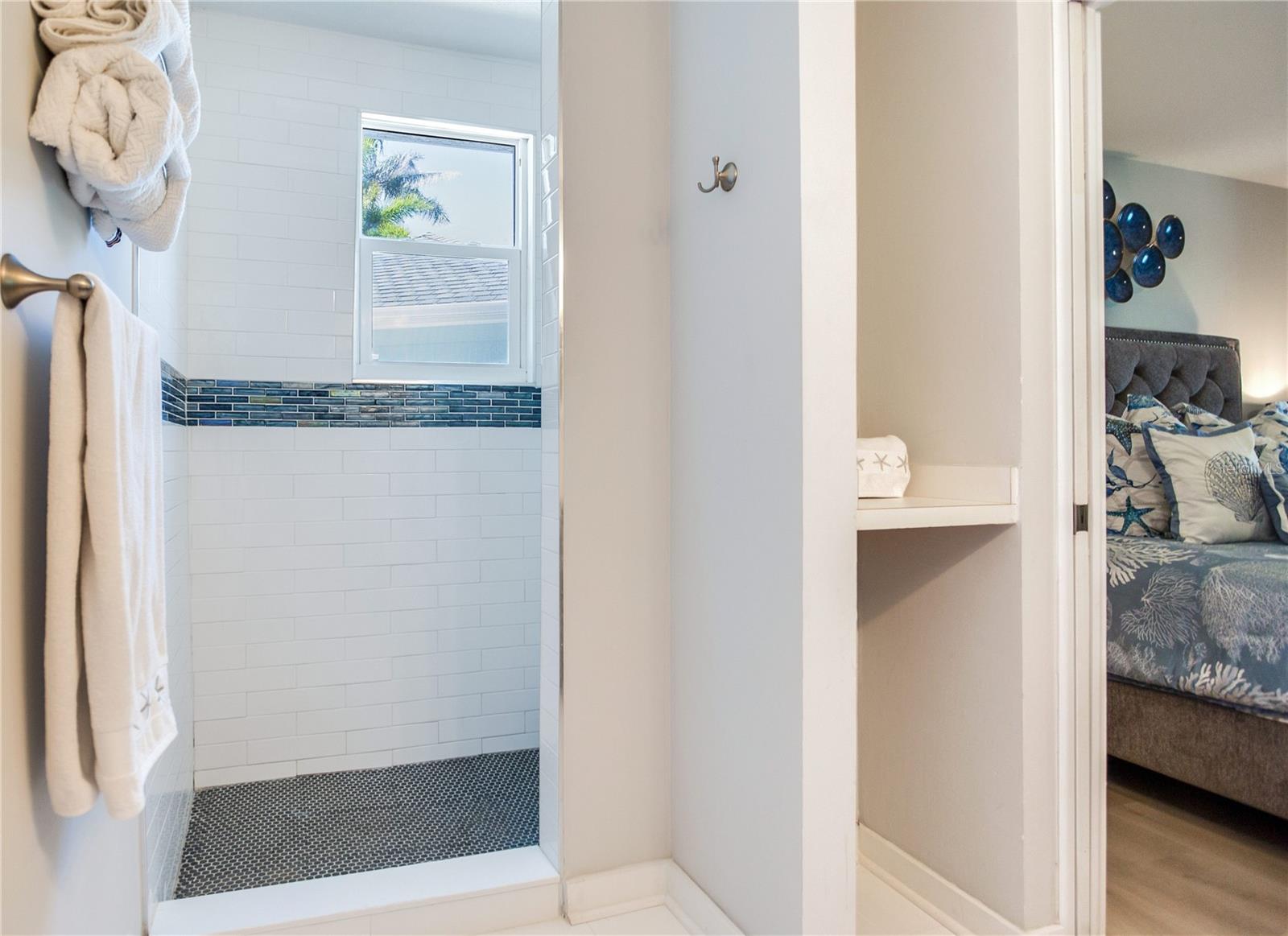17081 Dolphin Dr Property Photo 43