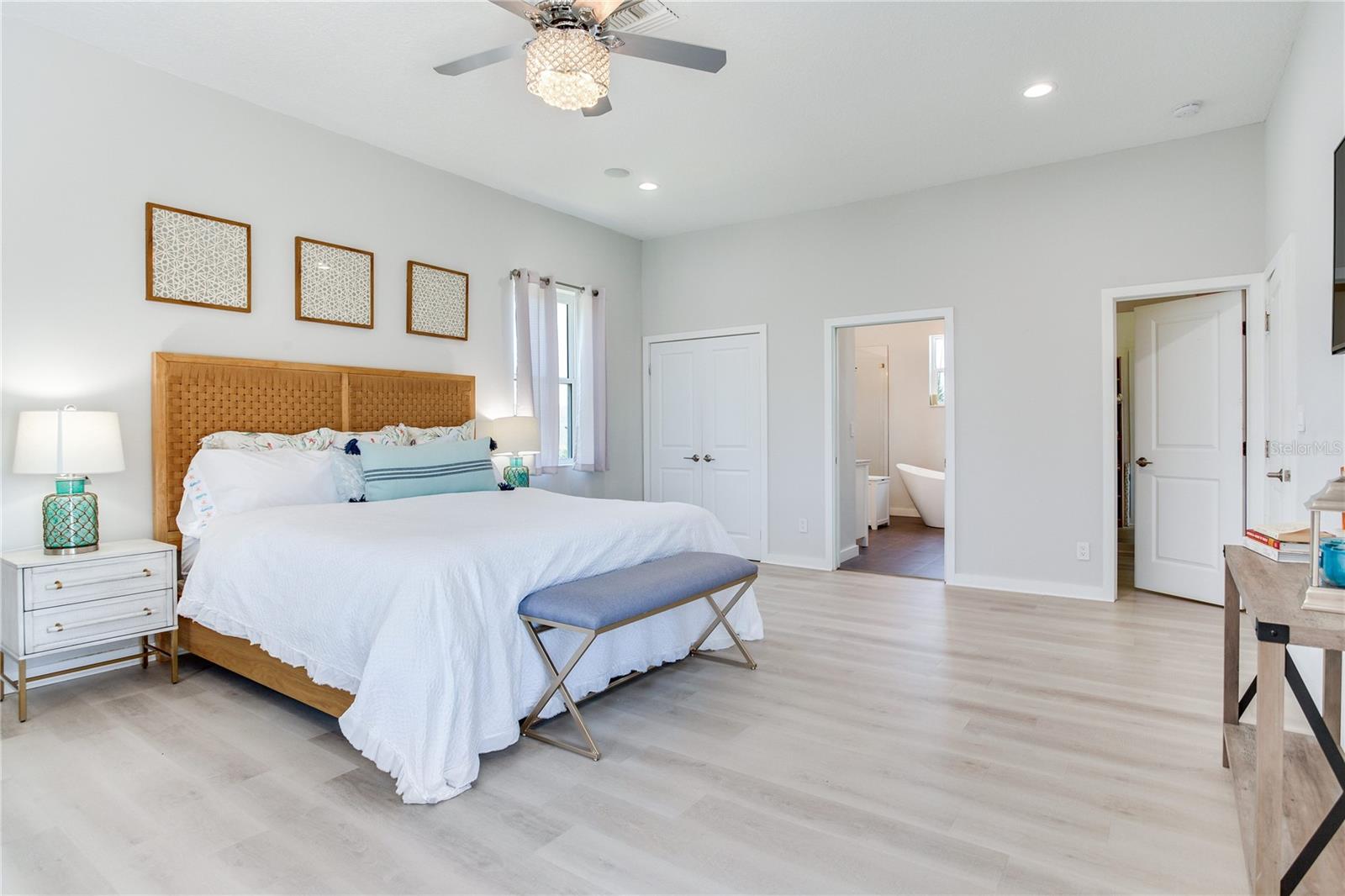 17081 Dolphin Dr Property Photo 53