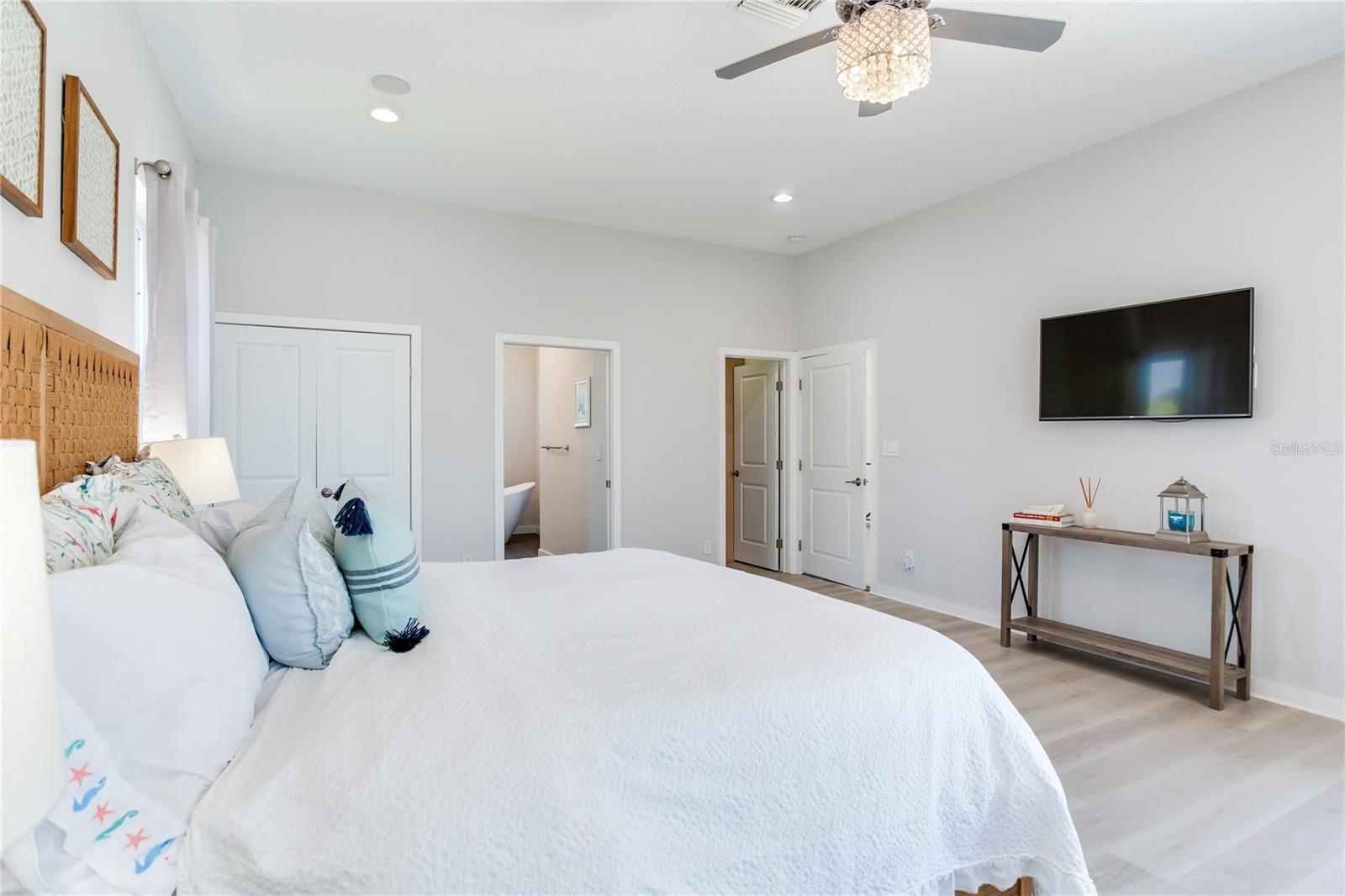 17081 Dolphin Dr Property Photo 55