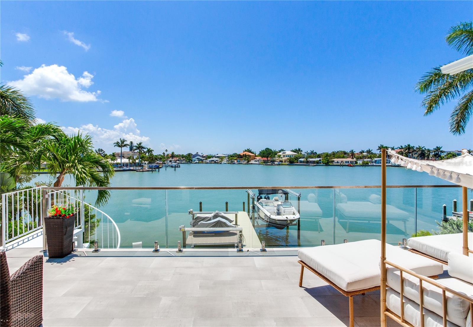 17081 Dolphin Dr Property Photo 63