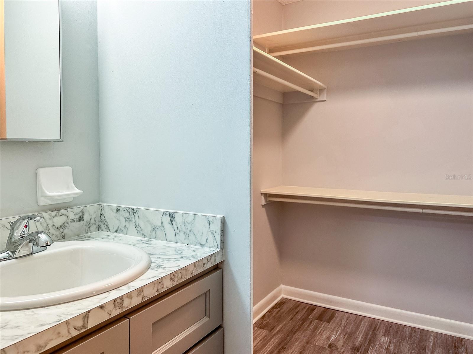 3202 W De Leon St #b Property Photo 11