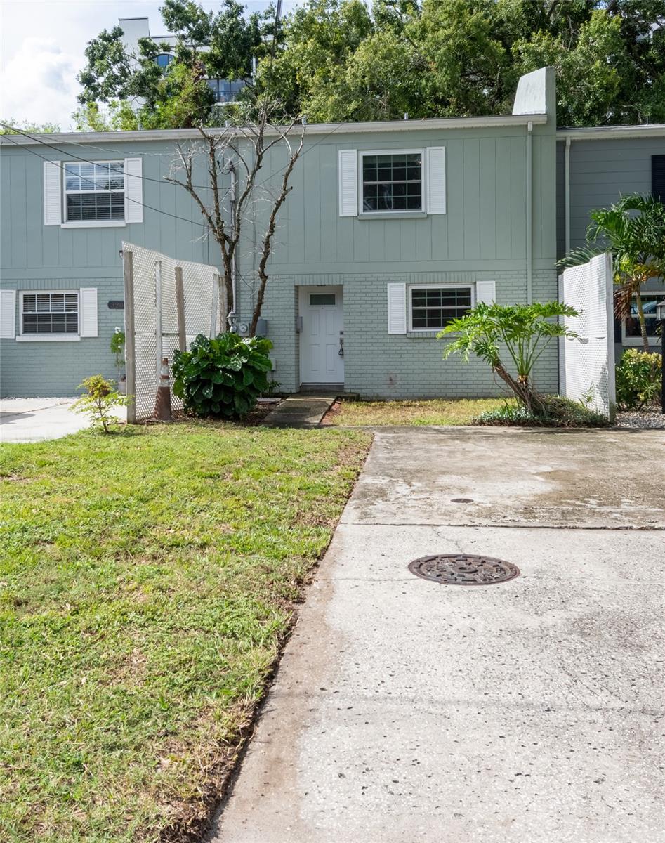 3202 W De Leon St #b Property Photo 32