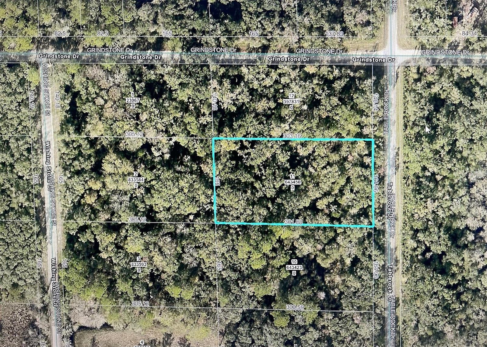 Table Rock Dr Property Photo 2