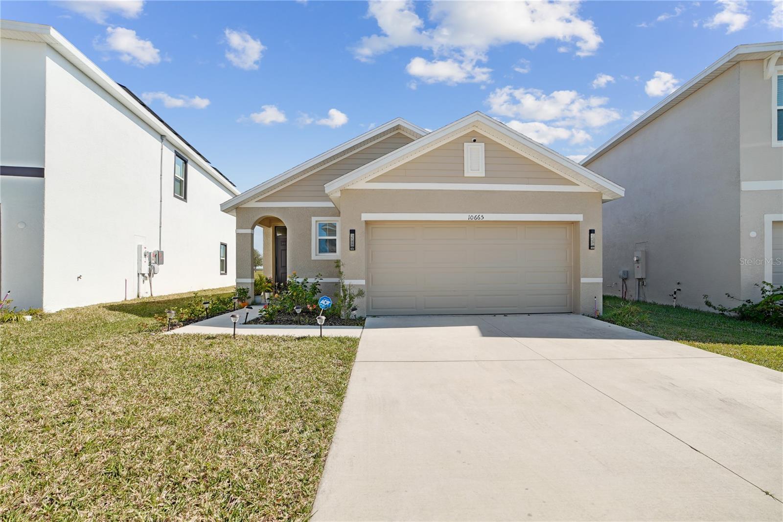10665 Penny Gale Loop Property Photo 2