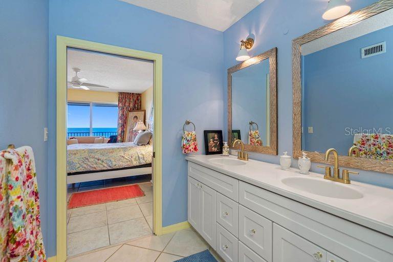 16550 Gulf Blvd #545 Property Photo 27