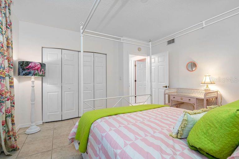 16550 Gulf Blvd #545 Property Photo 30