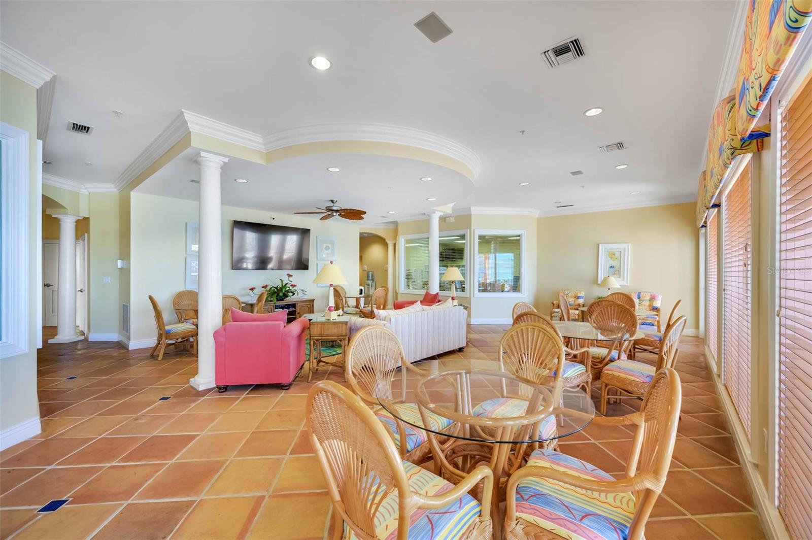 16550 Gulf Blvd #545 Property Photo 54