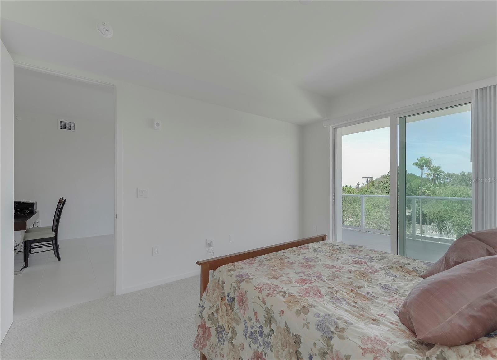 1020 Sunset Point Rd #302 Property Photo 17