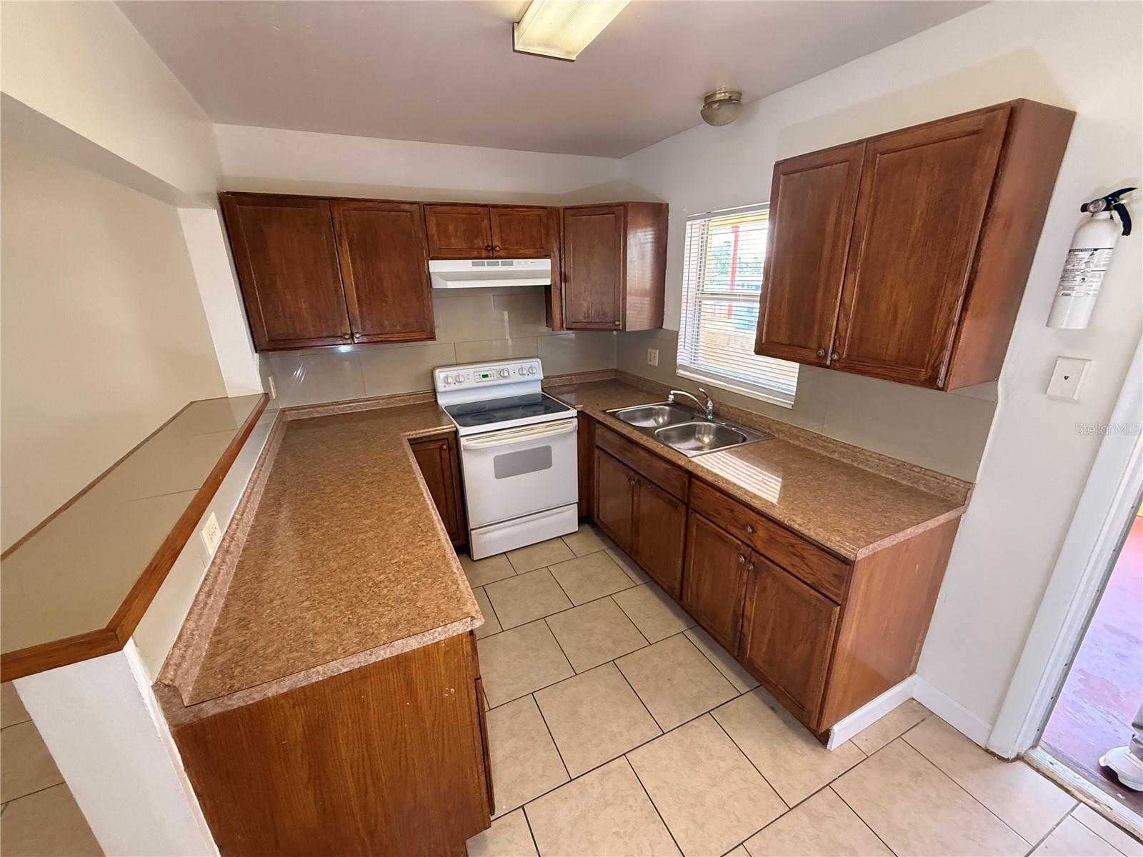1050 62nd Ave South #e-4 Property Photo 10