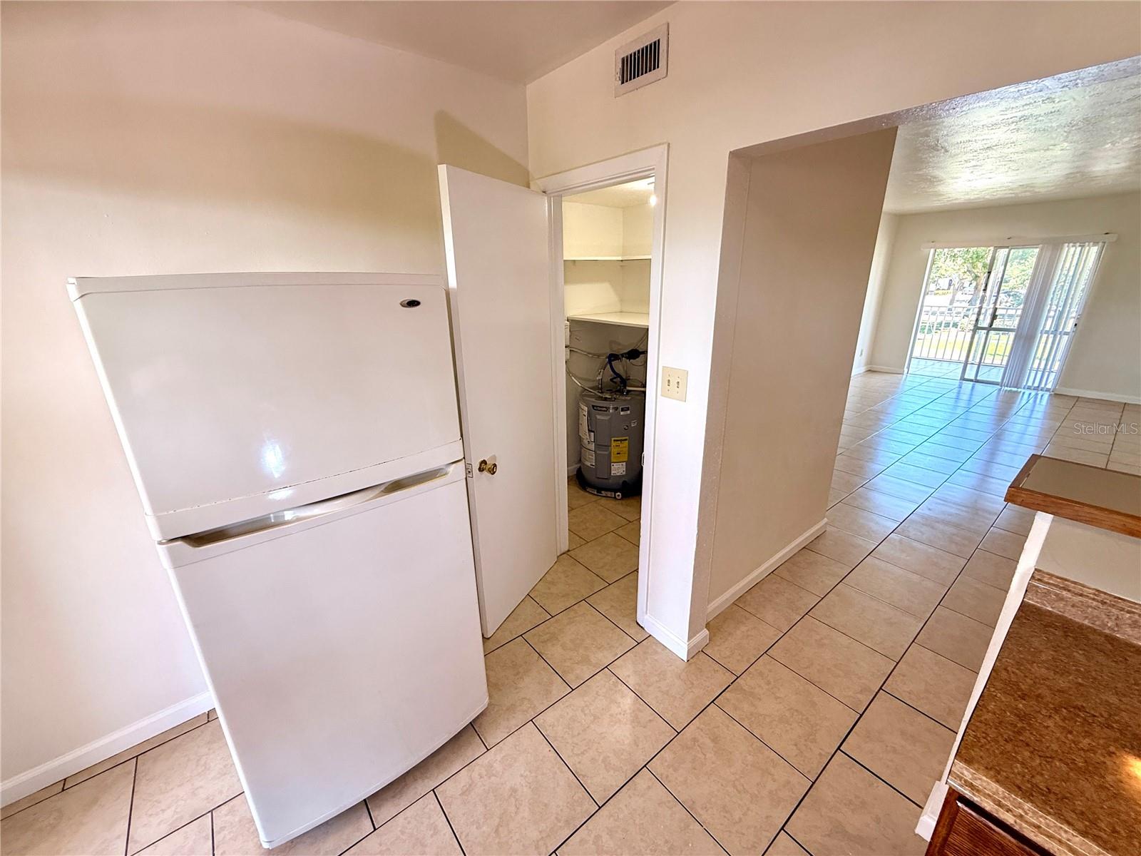 1050 62nd Ave South #e-4 Property Photo 12