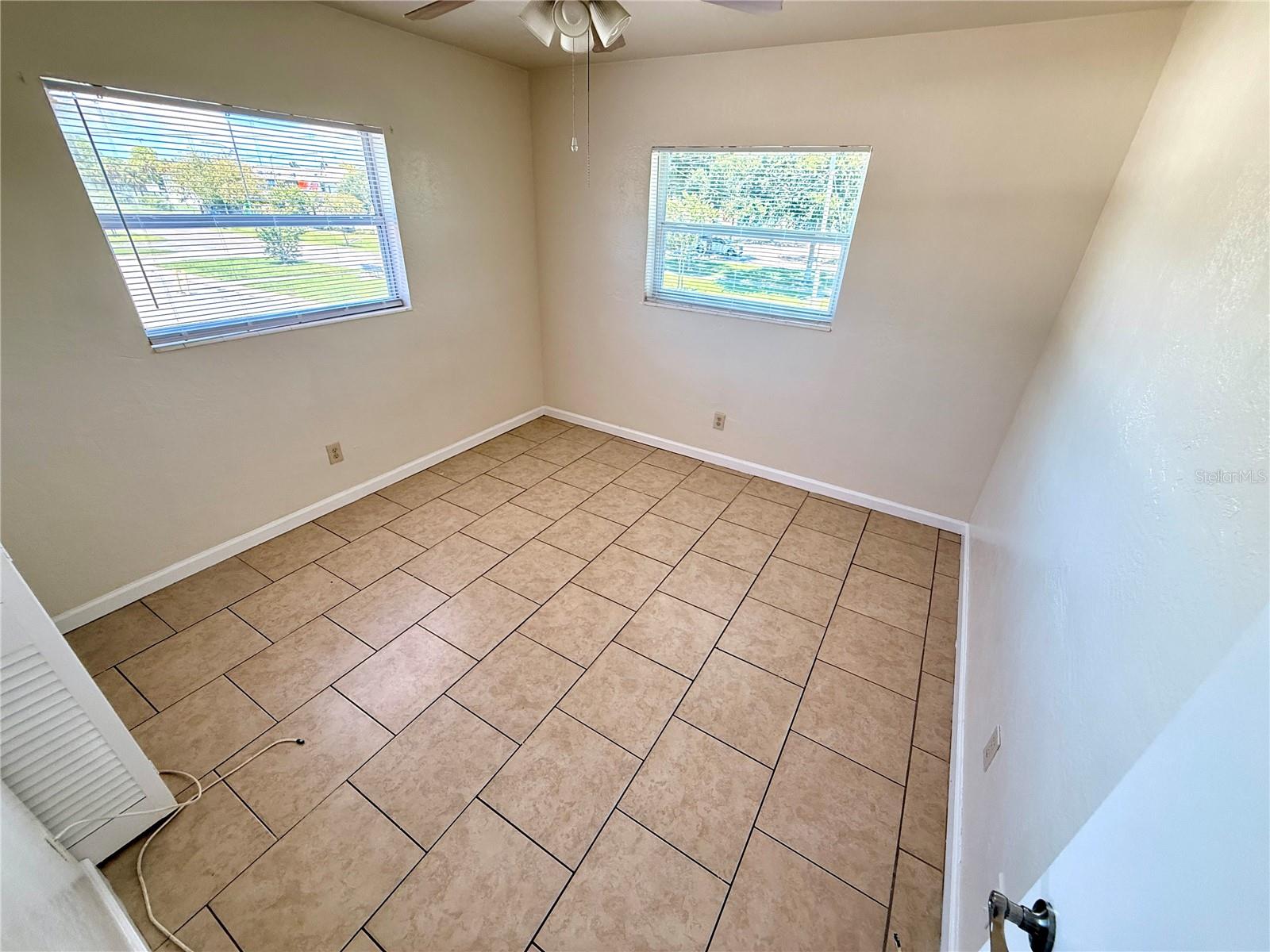 1050 62nd Ave South #e-4 Property Photo 20