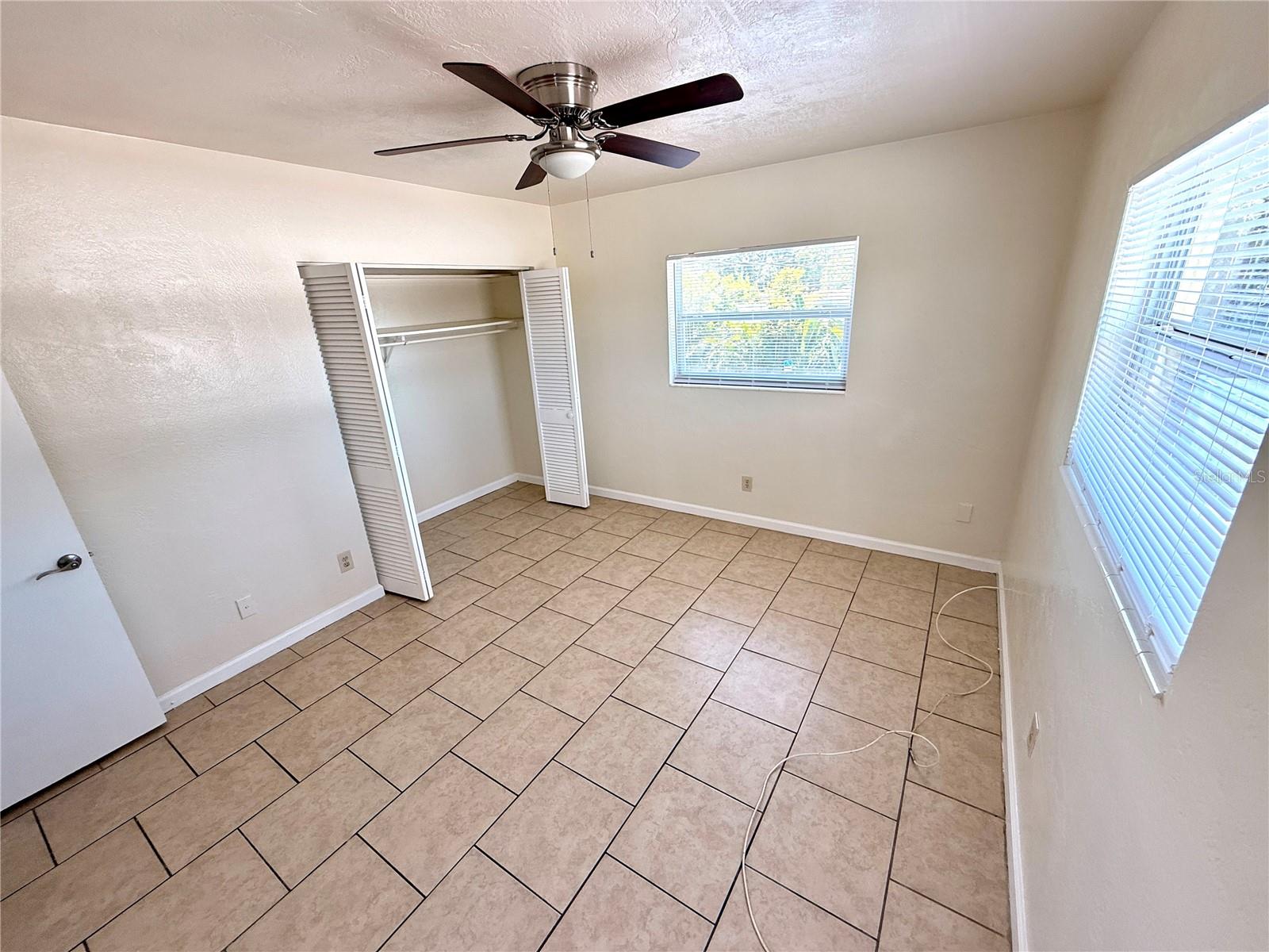 1050 62nd Ave South #e-4 Property Photo 23