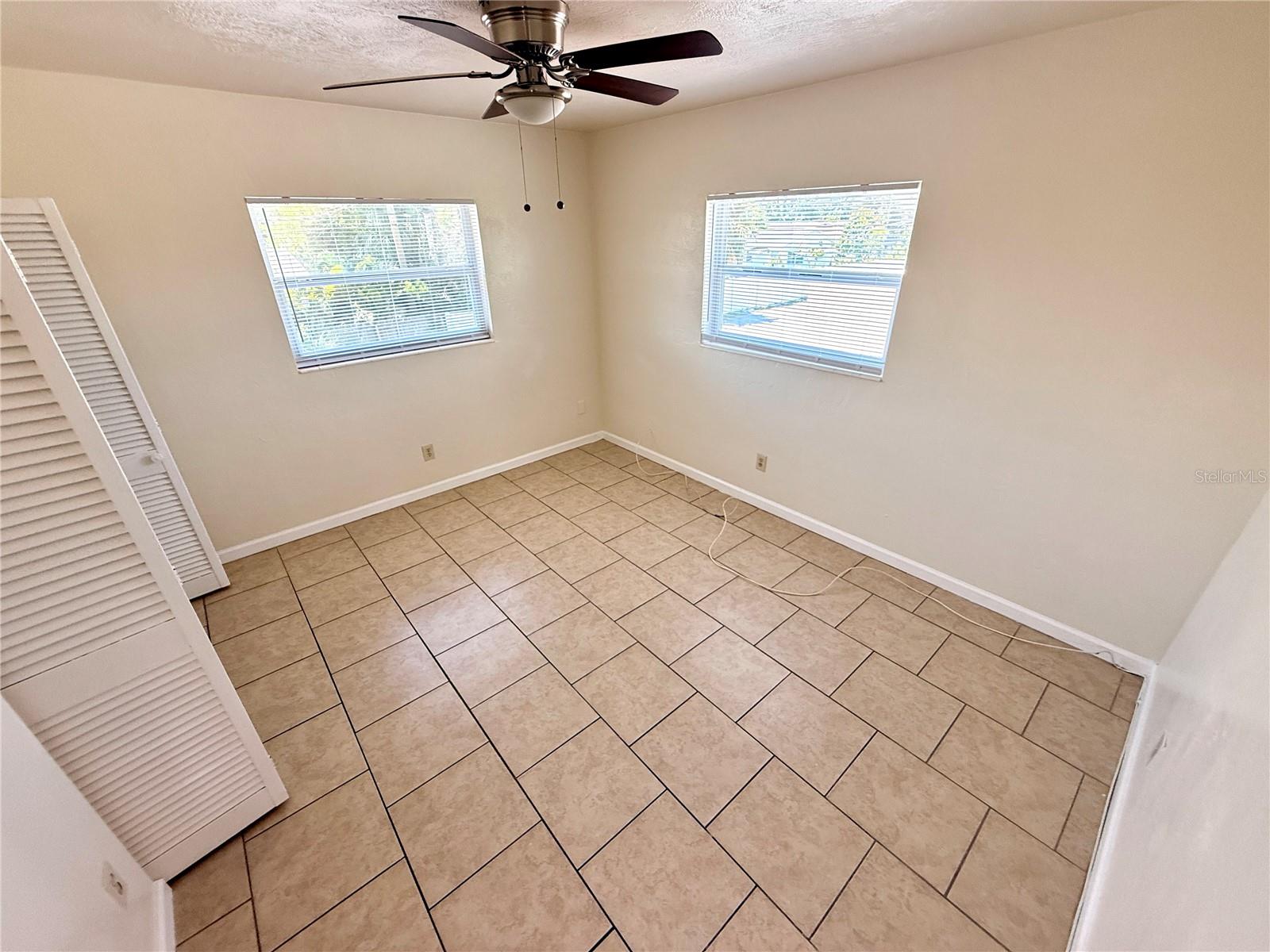 1050 62nd Ave South #e-4 Property Photo 24