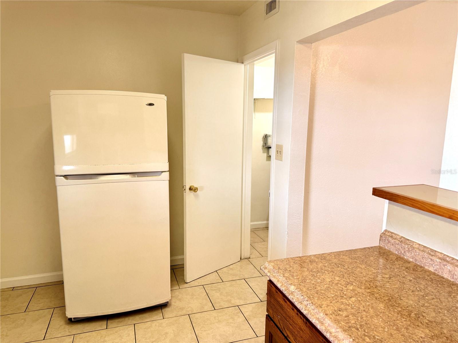 1050 62nd Ave South #e-4 Property Photo 27