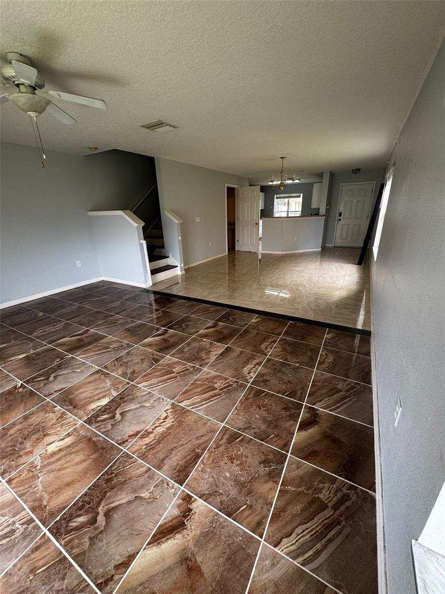 6913 Marble Fawn Pl Property Photo 5