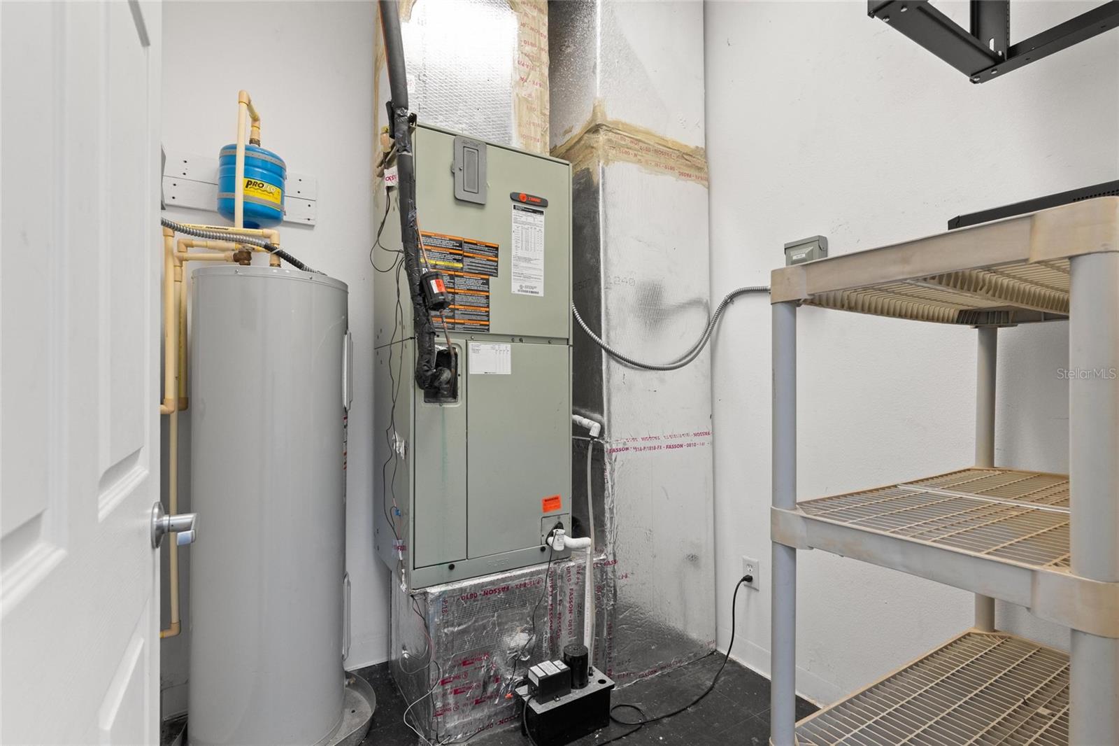 1500 L And R Industrial Blvd #bldg. D Property Photo 31