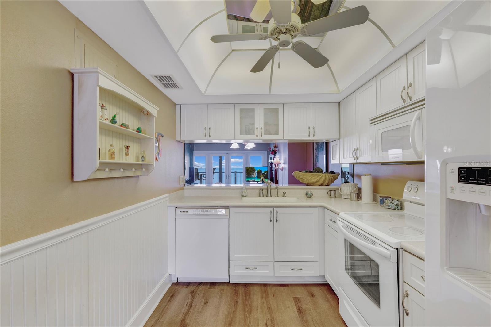 1582 Gulf Blvd #1506 Property Photo 13